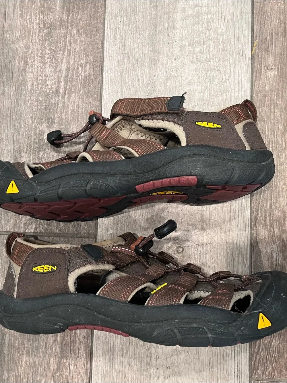 Keen Newport H2 Waterproof Hiking Sport Sandals Youth Size 6 Brown/ Women 8/ 39
